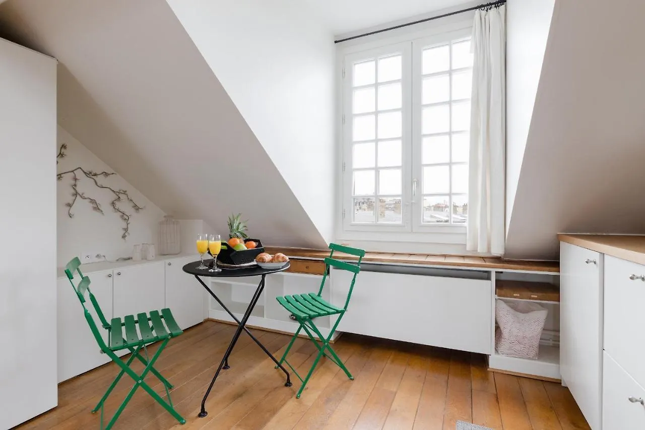 Le Marais Private Apartments Париж